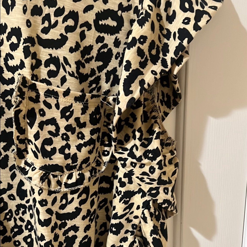 Leopard Print Ruffle Sleeve Top - Picture 2 of 2